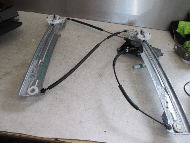FORD KUGA 2017 OFFSIDE FRONT WINDOW REGULATOR MOTOR MECHANISM SET