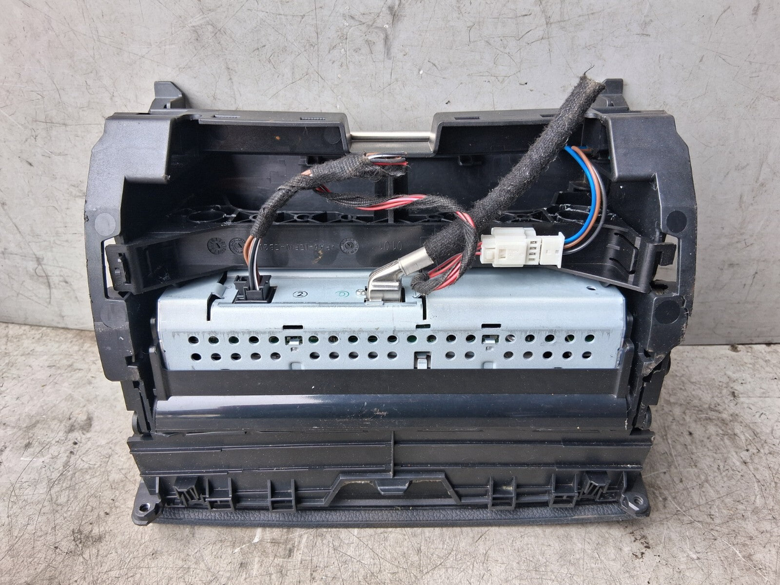 2008 MERCEDES C CLASS W204 MULTIMEDIA DISPLAY SCREEN UNIT HEAD A2048204297