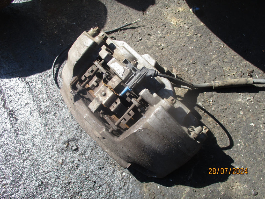 MERCEDES BENZ W205 2017 OSF DRIVER SIDE FRONT BRAKE CALIPER