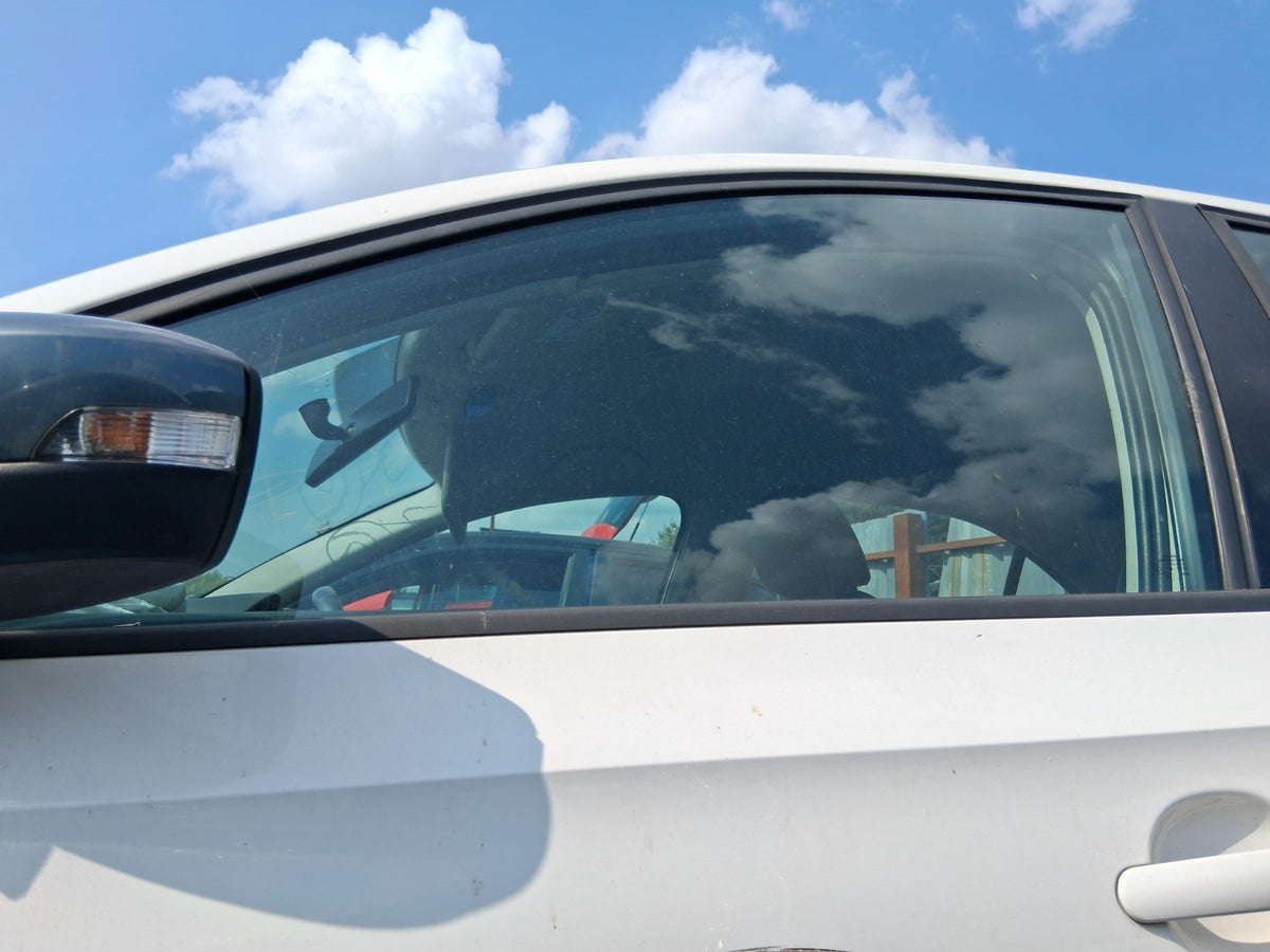 SEAT TOLEDO MK4 2018 HATCH NSF PASSENGER SIDE FRONT MAIN WINDOW GLASS