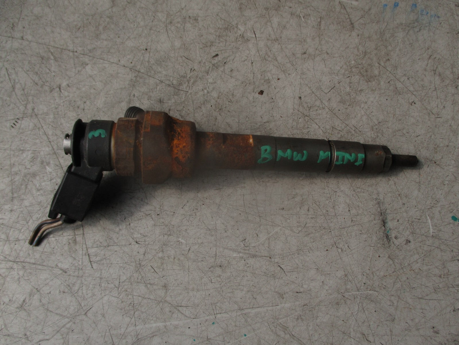 2011 BMW MINI COOPER CLUBMAN R55 1.6 DIESEL FUEL INJECTOR 0445110401 REF 3
