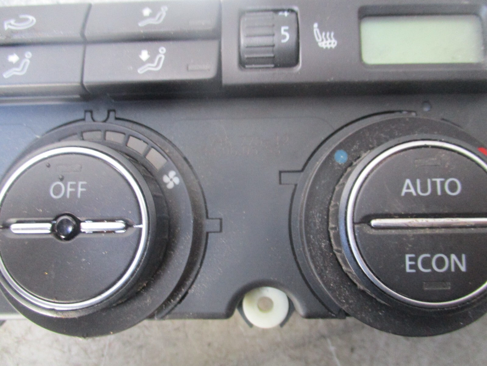 VOLKSWAGEN PASSAT 2006 CLIMATE CONTROL UNIT MODULE 74677512