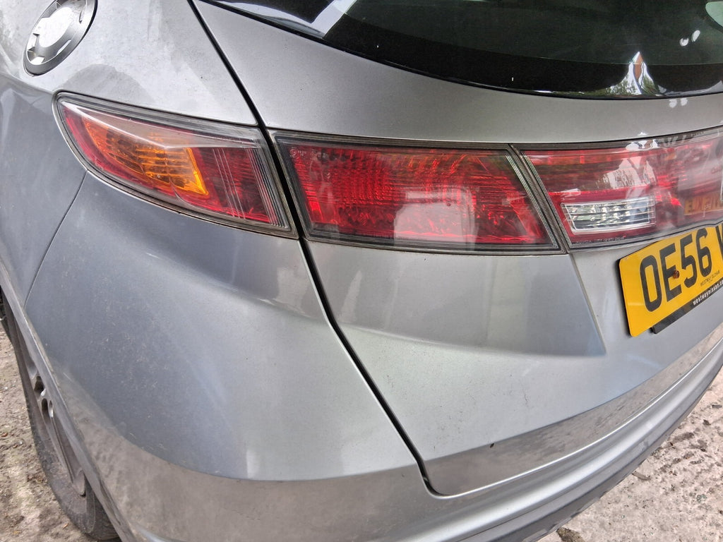 2007 HONDA CIVIC MK8 COMPLETE REAR BUMPER ALABASTER SILVER METALLIC NH700M
