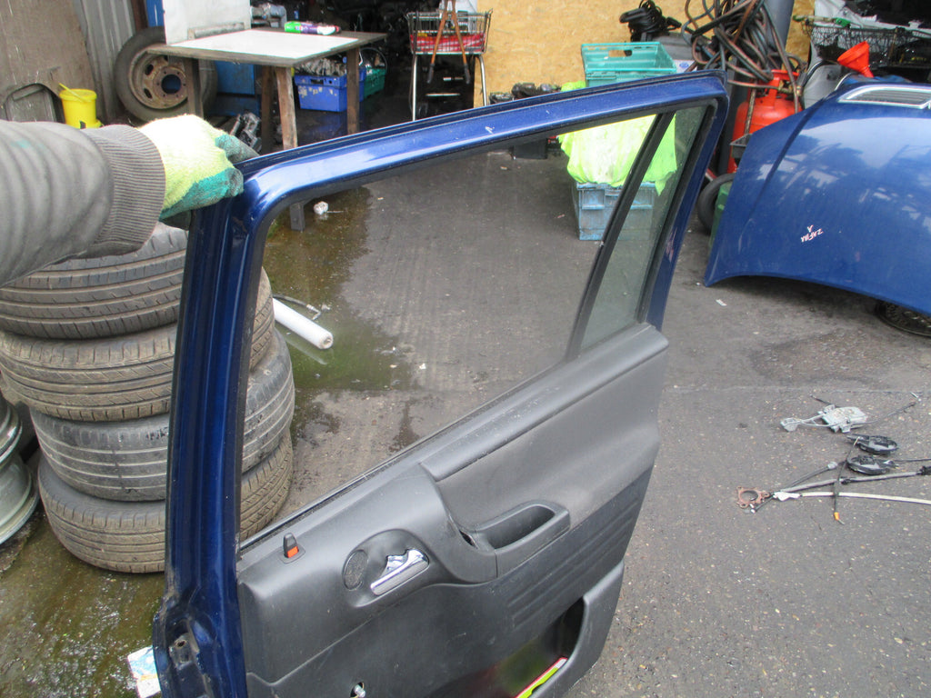 VAUXHALL ZAFIRA A 2004 OSR DRIVER SIDE REAR COMPLETE DOOR BLUE