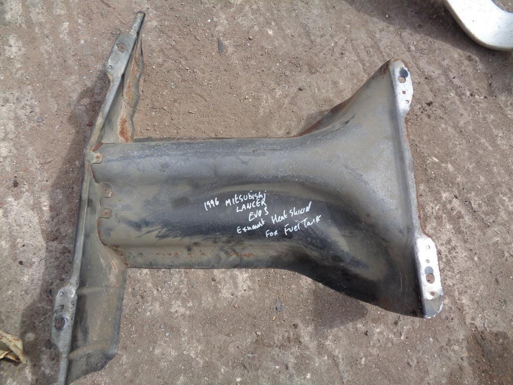MITSUBISHI LANCER EVO EVOLUTION 3 1996 EXHAUST HEAT SHIELD GUARD FUEL TANK PLATE