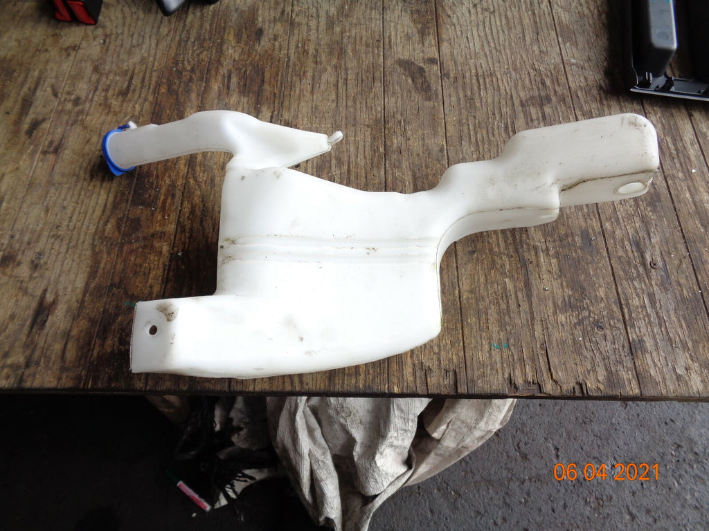 FORD FIESTA MK7 2017 1.25 PETROL WINDSCREEN WASHER BOTTLE 8A6117B613AC