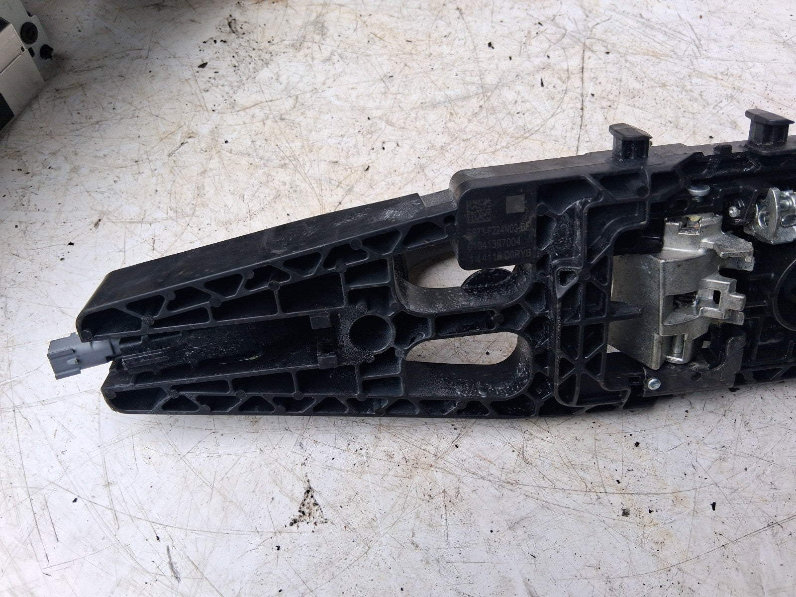 2016 FORD MONDEO MK5 NSF PASSENGER SIDE FRONT LEFT DOOR HANDLE 0104139501