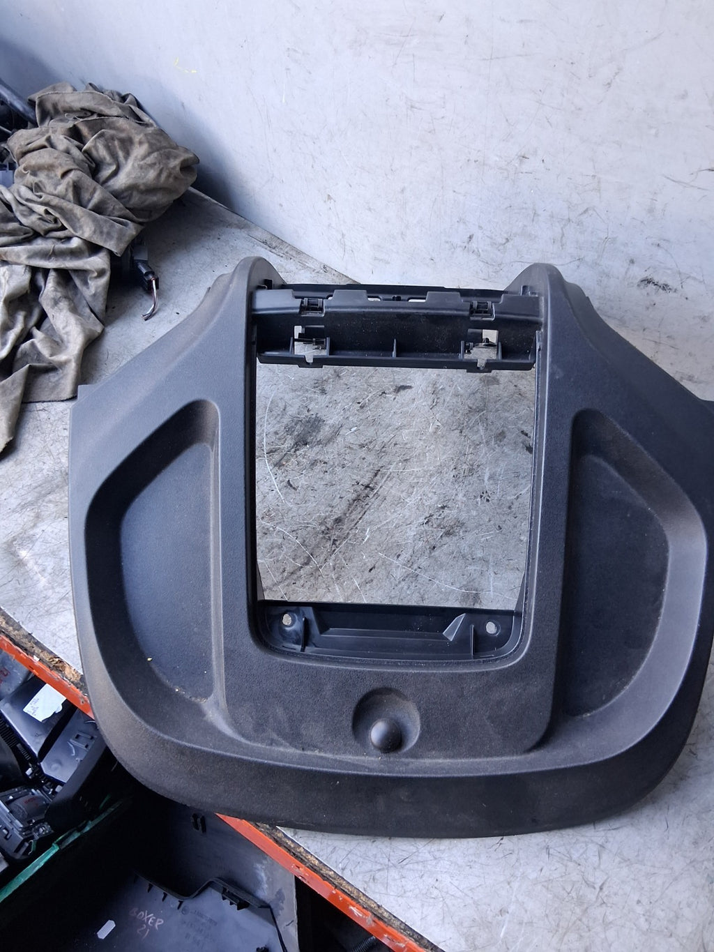 2021 PEUGEOT BOXER MK3 DASHBOARD CENTRE CONSOLE RADIO SURROUND TRIM 1314861070