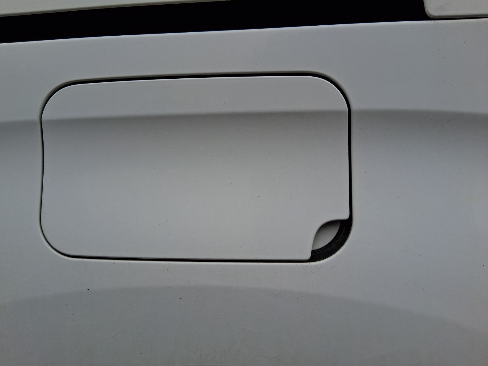 2020 VAUXHALL COMBO E MK4 FUEL FLAP LID COVER WHITE