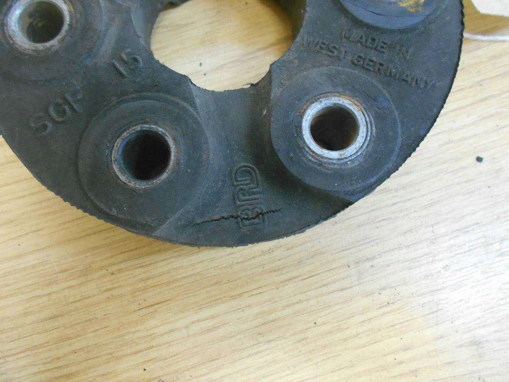 JAGUAR XJ6 X300 1997 3.2 PROPSHAFT RUBBER COUPLING FLANGE JOINT