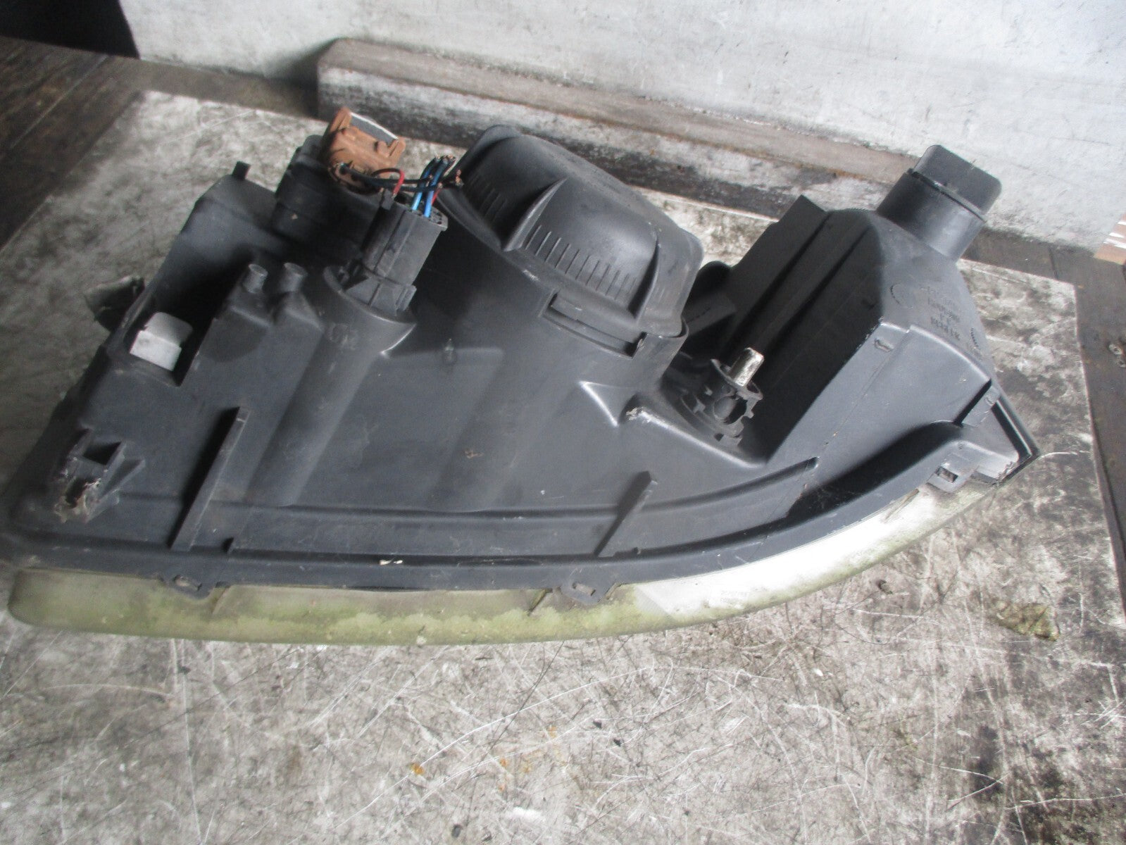 LAND ROVER FREELANDER 1999 OS DRIVERS SIDE HEADLIGHT HEADLAMP
