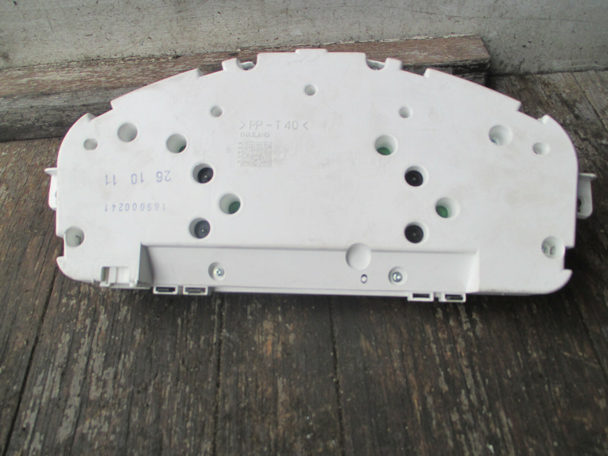 VOLVO C30 2012 2.0 DIESEL SPEEDOMETER INSTRUMENT CLUSTER 30733374