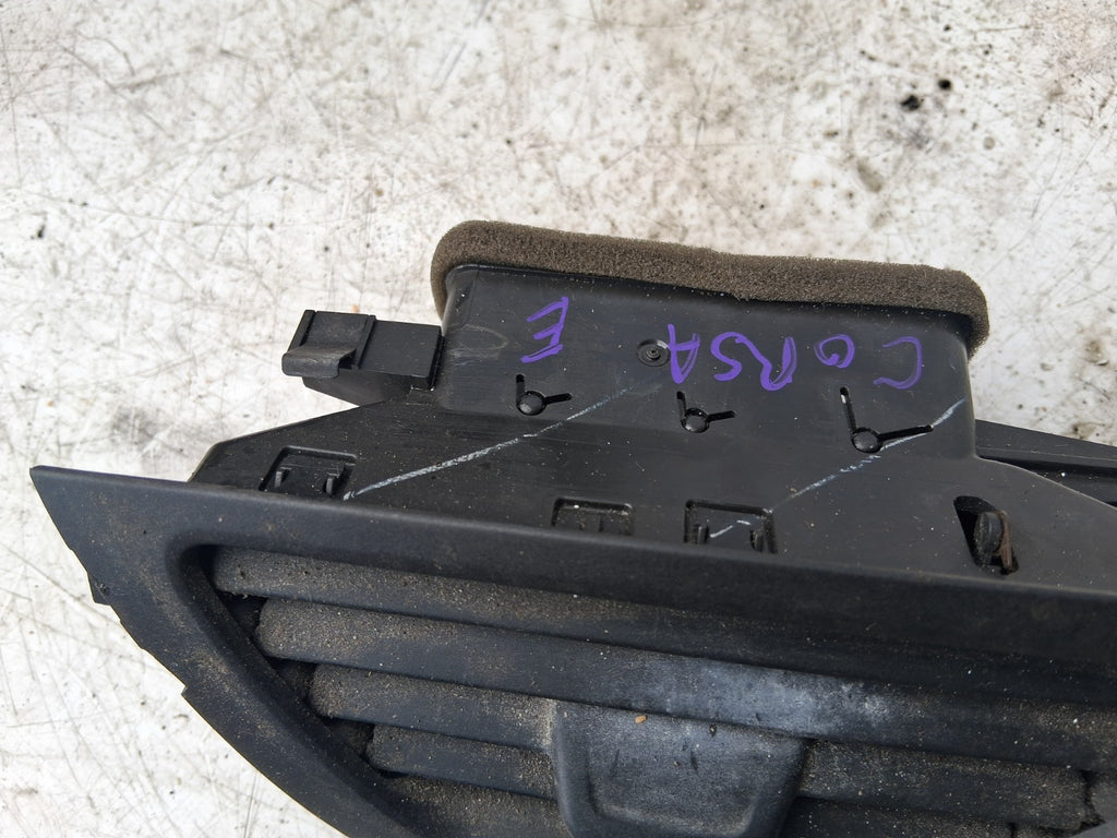 2016 VAUXHALL CORSA E FRONT DASH CENTER BOTH AIR VENT WITH HAZARD SWITCH