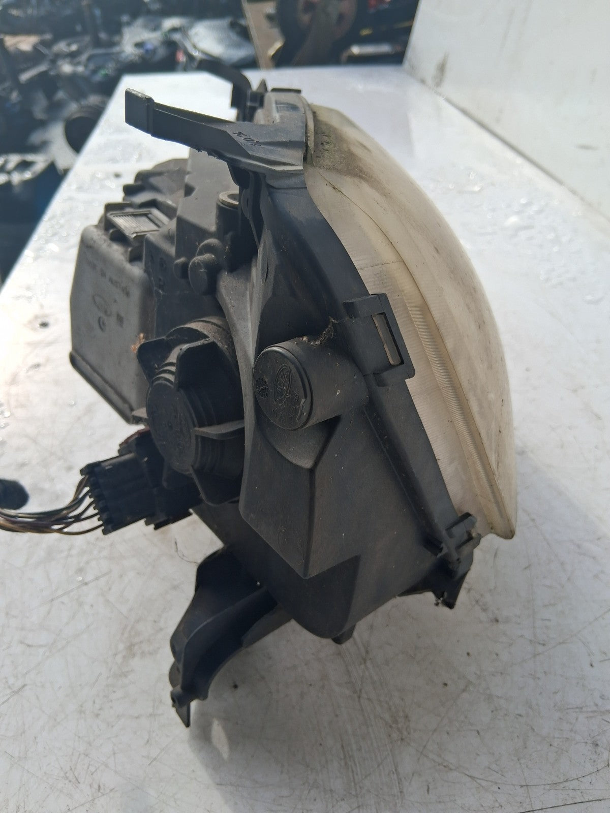 VAUXHALL CORSA C 2006 DRIVER RIGHT OFF SIDE HEADLIGHT 0096726