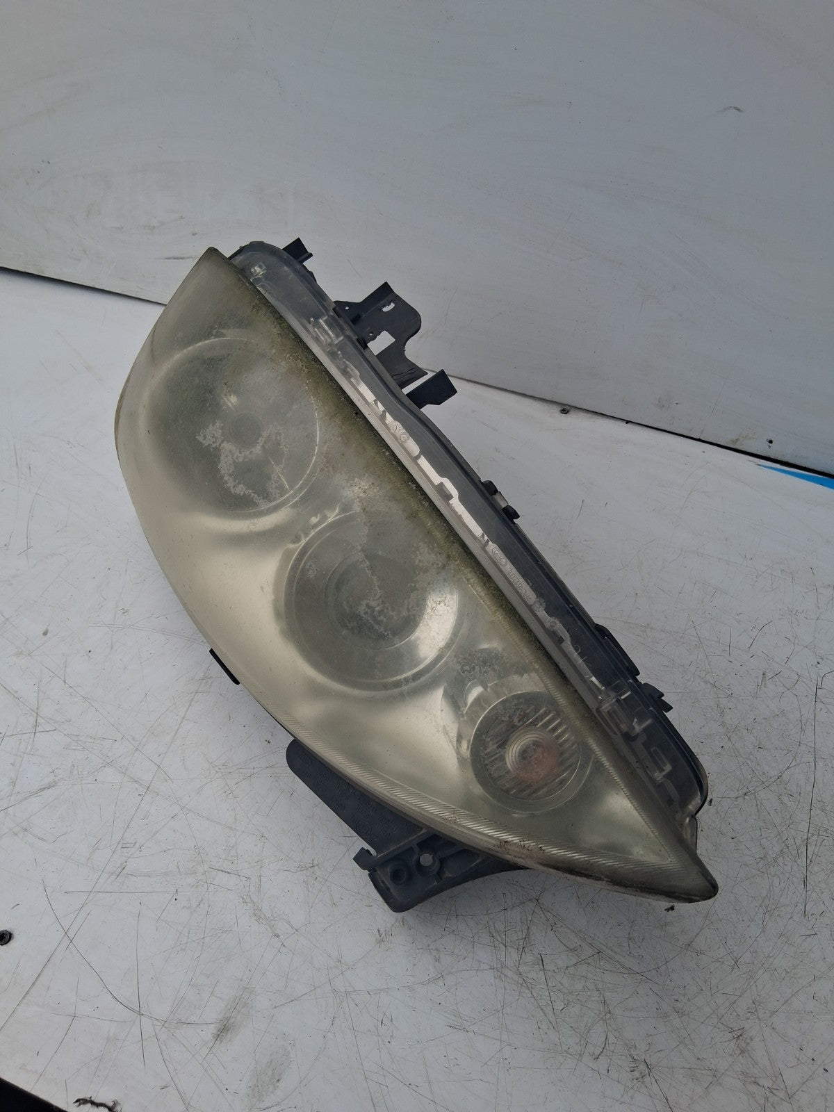 VAUXHALL CORSA C 2005 DRIVER RIGHT OFF SIDE HEADLIGHT 0096726