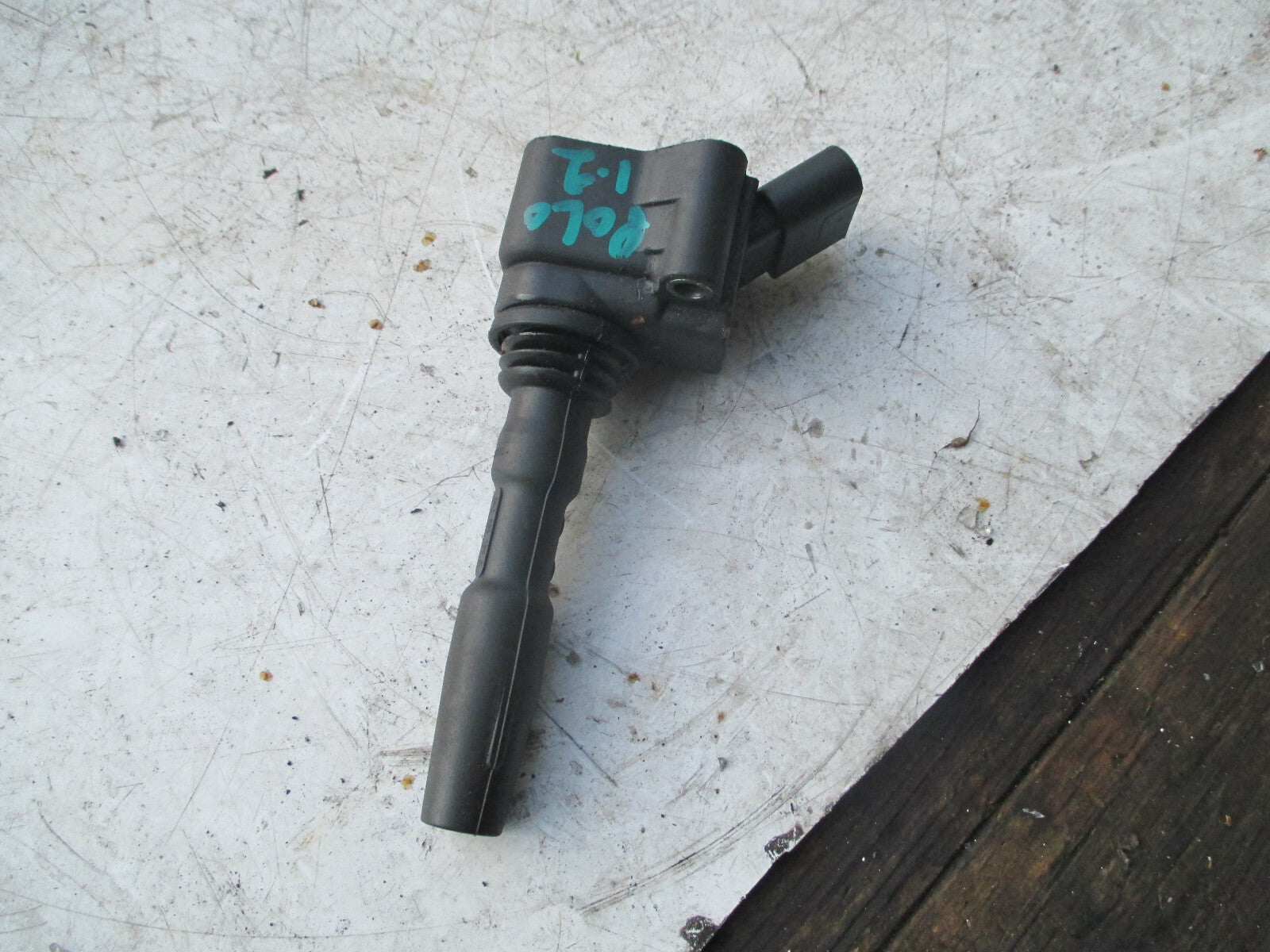 VW VOLKSWAGEN POLO 2017 1.2 PETROL ENGINE IGNITION COIL 04E905110E