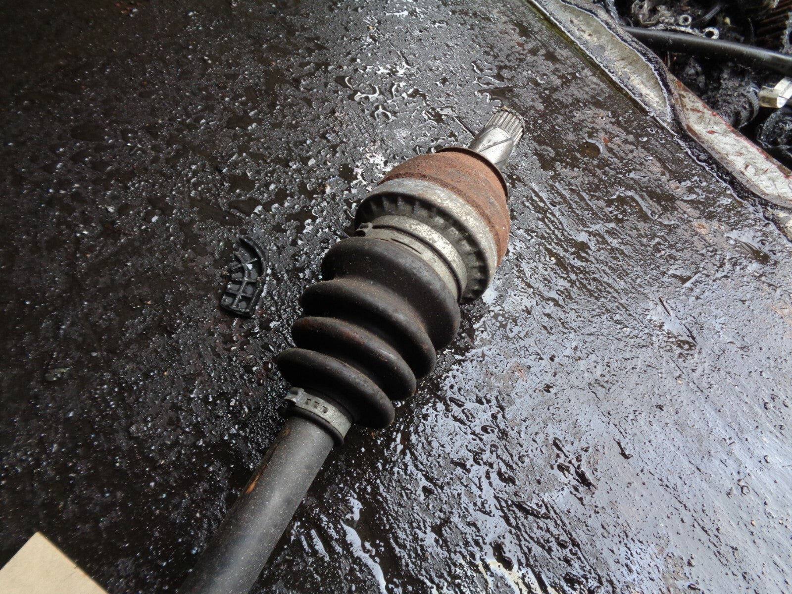 VAUXHALL ZAFIRA B 1.6 PETROL 2012 OSF DRIVER SIDE FRONT DRIVESHAFT 13264667