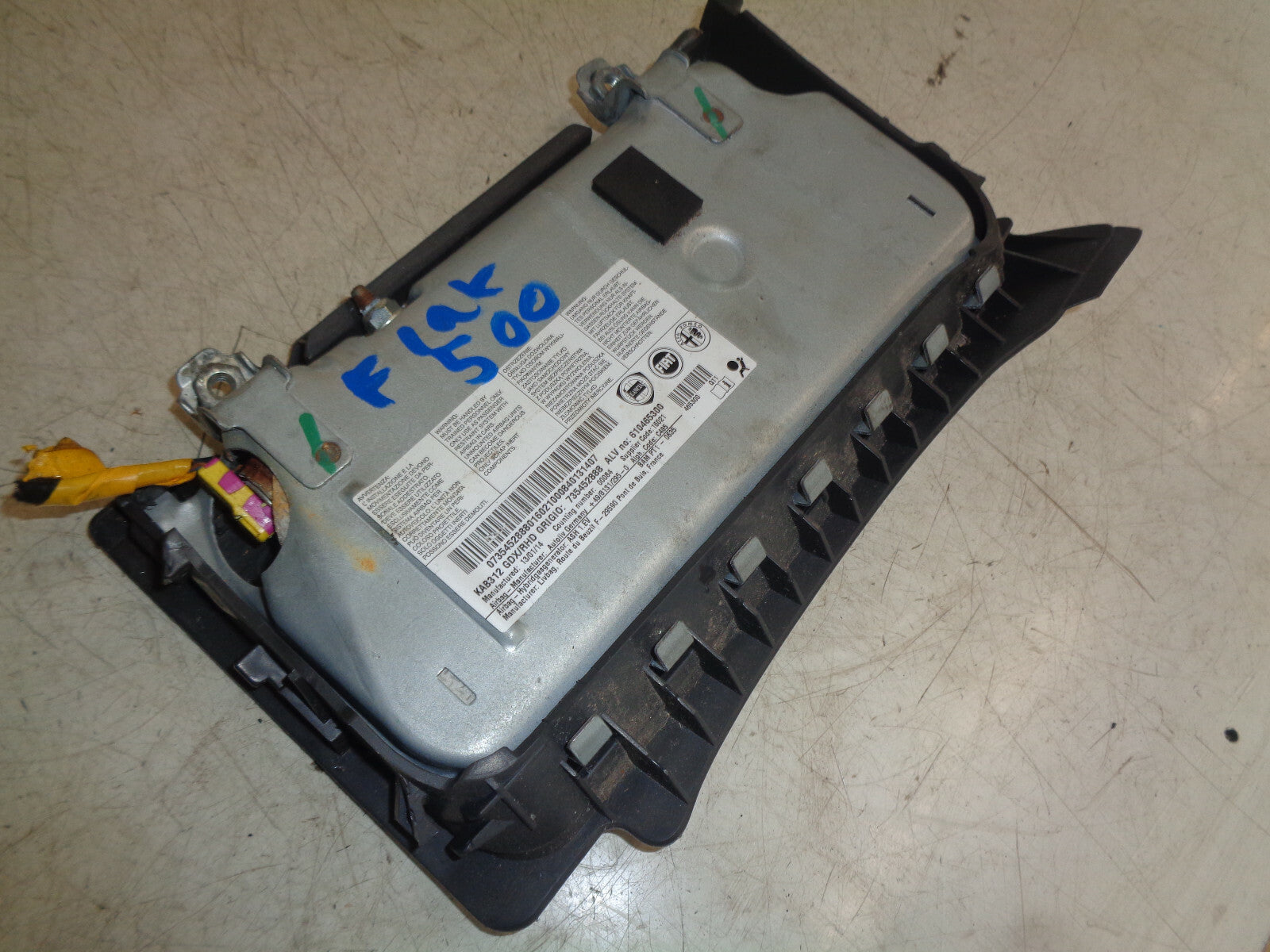 FIAT 500 2009-15 OS DRIVER SIDE KNEE SAFETY BAG 610465300