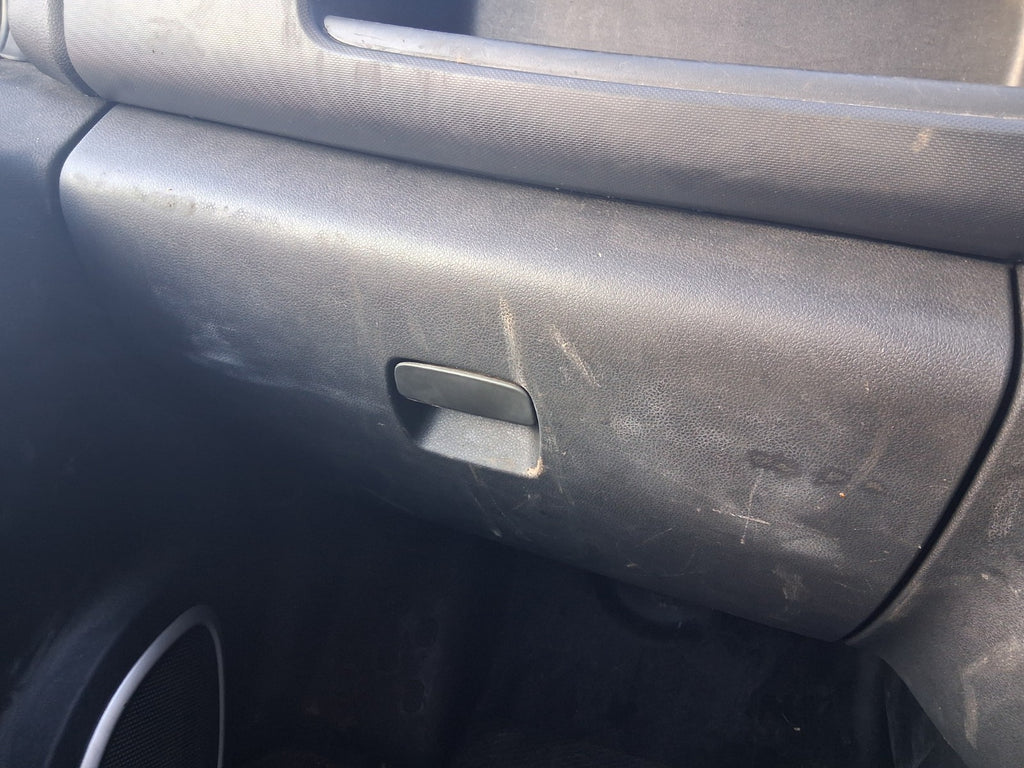 2017 VAUXHALL VIVARO MK2 FRONT DASHBOARD GLOVE BOX STORAGE COMPARTMENT