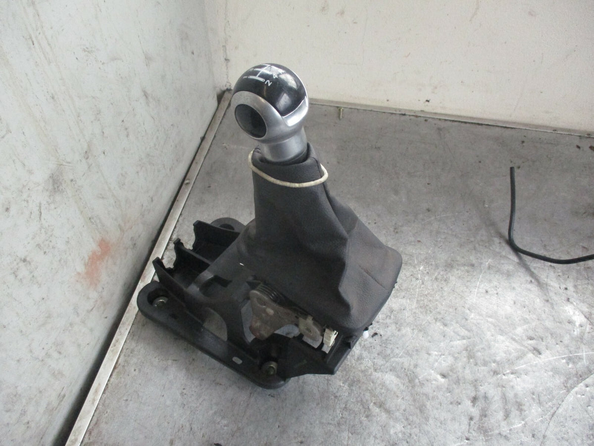 CITROEN DS3 2016 GEAR STICK & KNOB 5 SPEED 9808161780