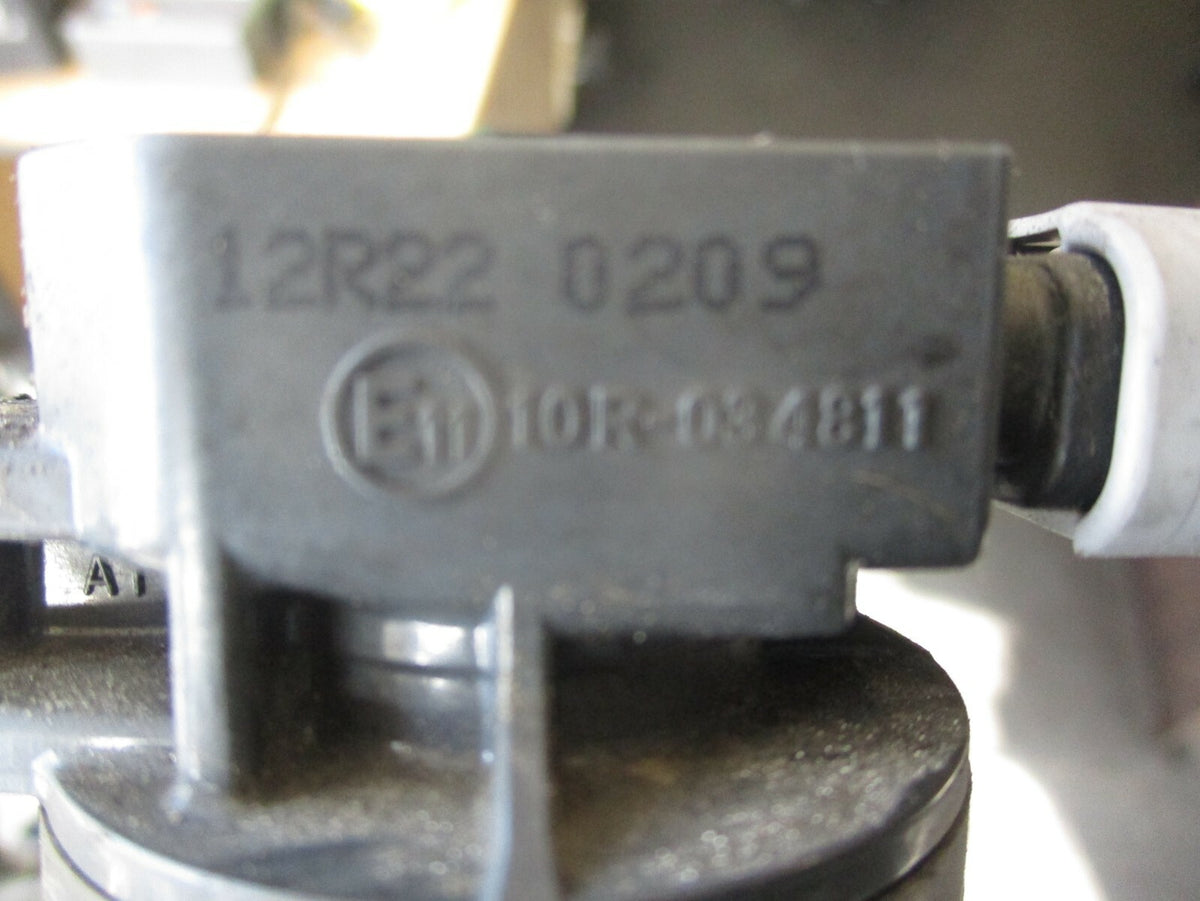 TOYOTA YARIS MK2 1.0 PETROL IGNITION COIL 10R034811