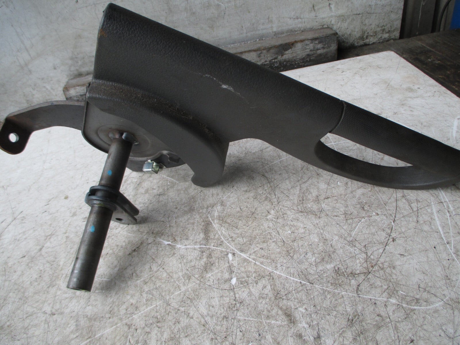 SSANGYONG KYRON 2009 2.0 DIESEL HAND BRAKE LEVER