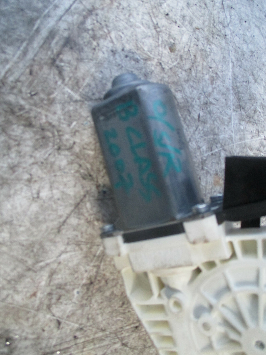 MERCEDES B CLASS W245 2007 OSR DRIVER SIDE REAR WINDOW MOTOR A1698204642