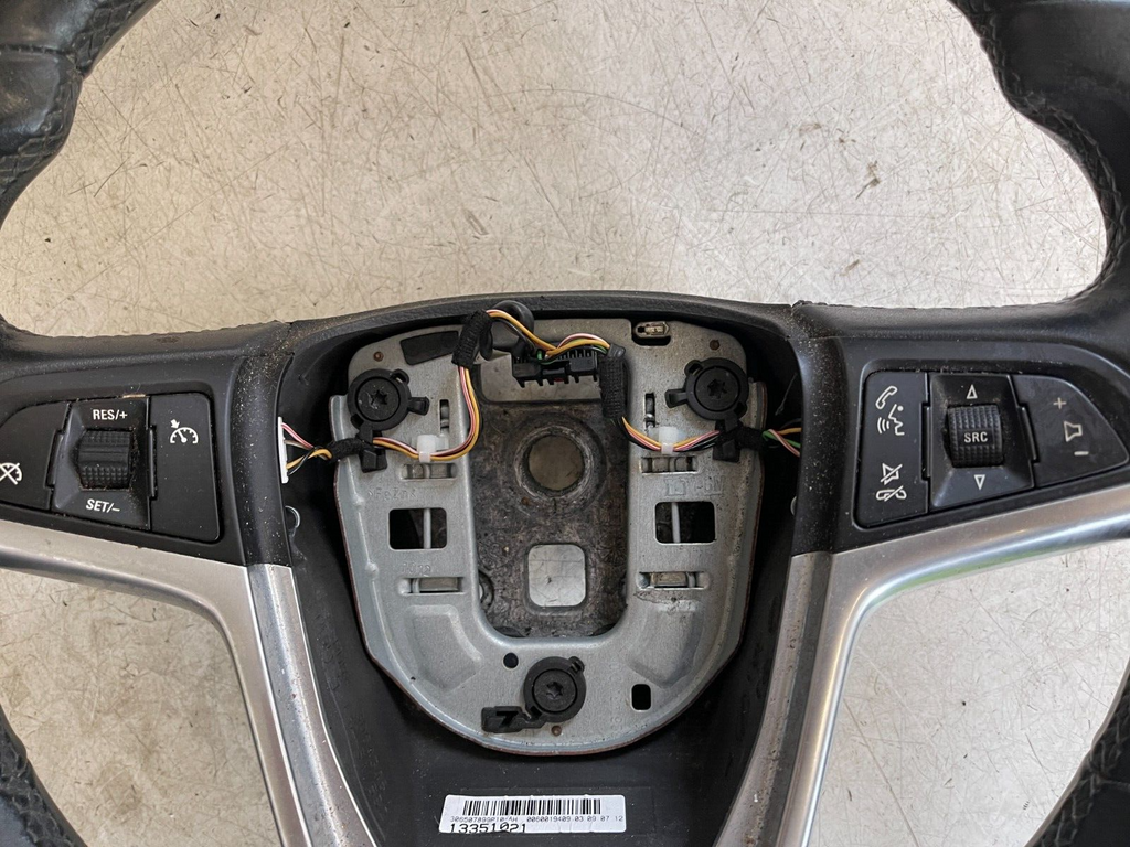 VAUXHALL LEATHER STEERING WHEEL WITH CONTROLS 13351021