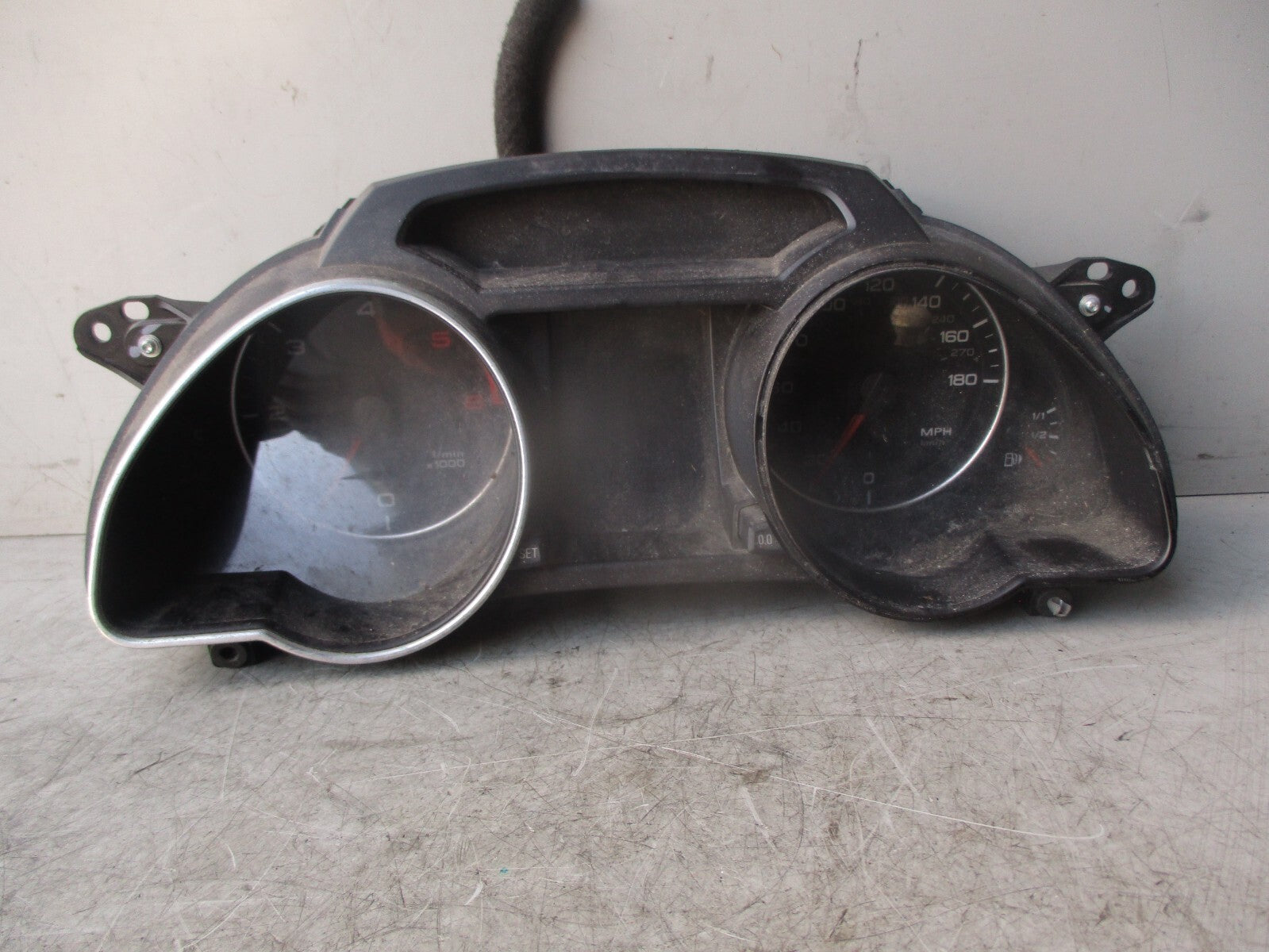 2011 AUDI A5 8T 2.0 DIESEL SPEEDO SPEEDOMETER INSTRUMENT CLUSTER 8T0920983B
