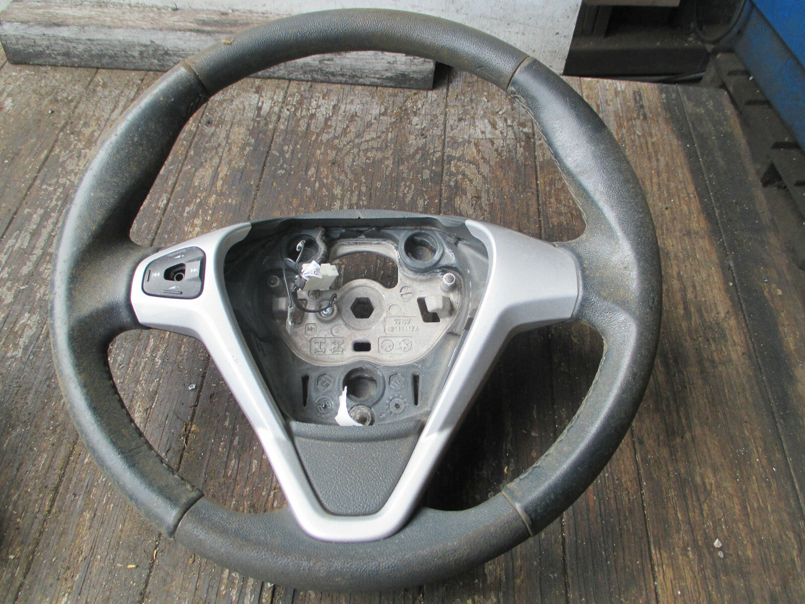 FORD FIESTA 2009 MK7 3 SPOKE MULTIFUNCTION STEERING WHEEL 8A613600EG
