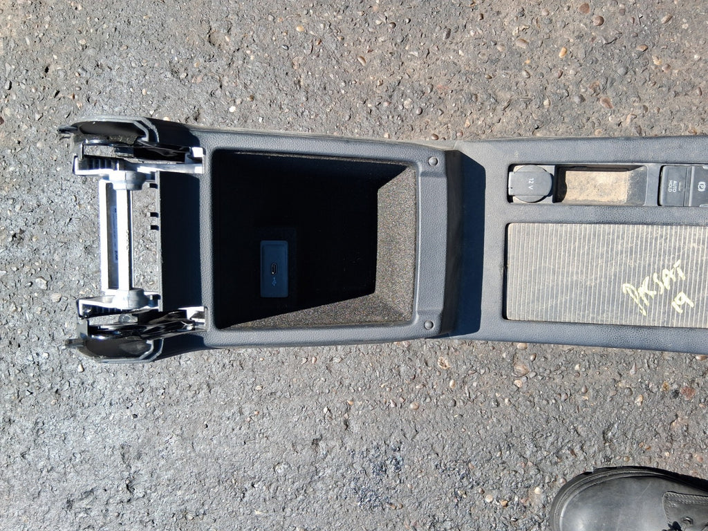 VW VOLKSWAGEN PASSAT B8 2019 COMPLETE CENTRE CONSOLE TRIM CONSOLE 3G0857100