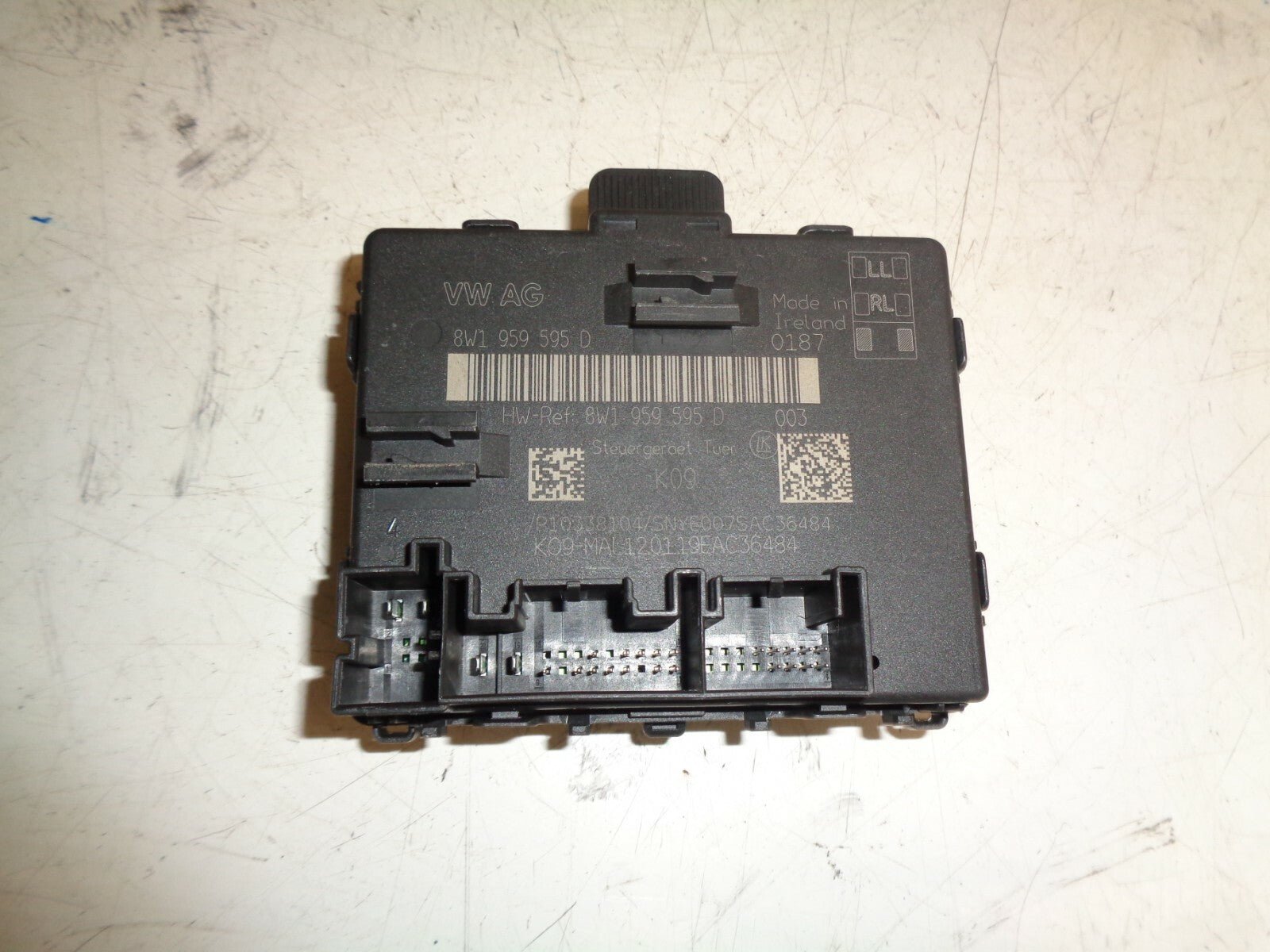 AUDI A3 8V 2017 5 DOOR S-LINE OS DRIVER SIDE REAR DOOR CONTROL MODULE 8W1959595D