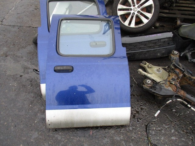NISSAN NAVARA D22 2003 OSR DRIVER SIDE REAR COMPLETE DOOR BLUE 2Y9