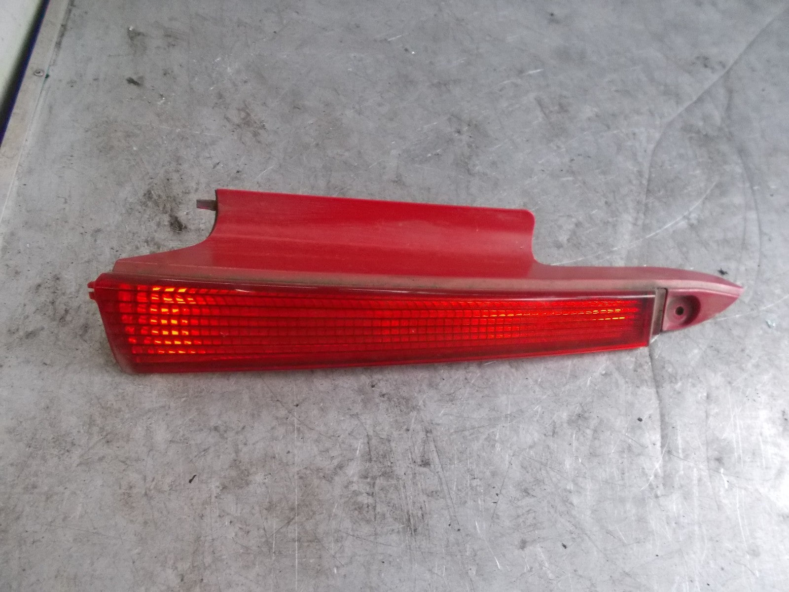 CITROEN C4 OS/ DRIVER SIDE REAR UPPER REFLECTOR 4CZX13404D