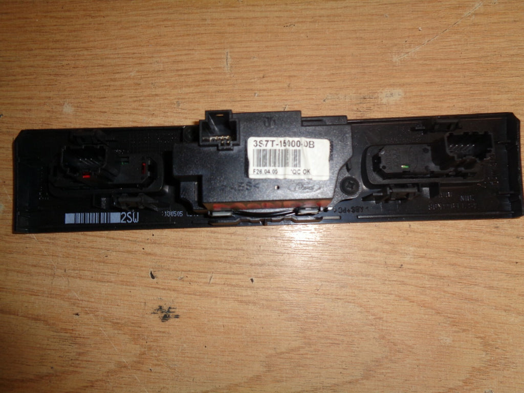 FORD MANDEO 2.0 TDCI CLOCK HAZARD & DEMISTER SWITCHES 3S7T15000DB