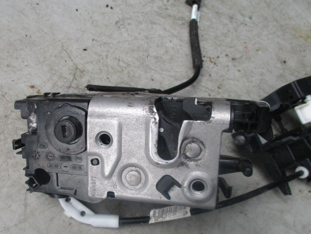 2013 PEUGEOT 208 OSR DRIVER SIDE REAR DOOR LOCK CATCH WITH HANDLE 9812501380