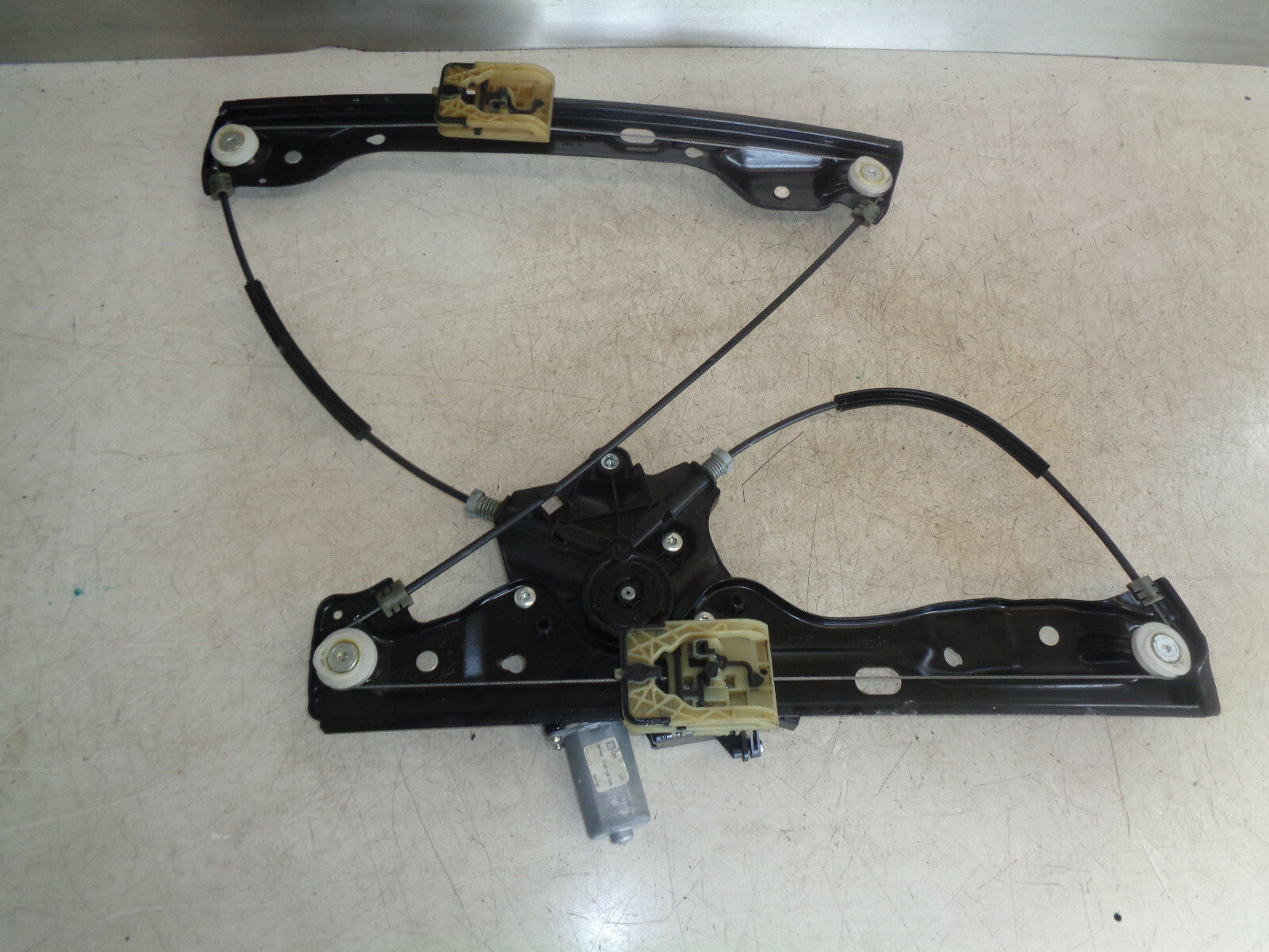 VAUXHALL ASTRA K MK7 NSF PASSENGER SIDE FRONT WINDOW MOTOR REGULATOR 13406673