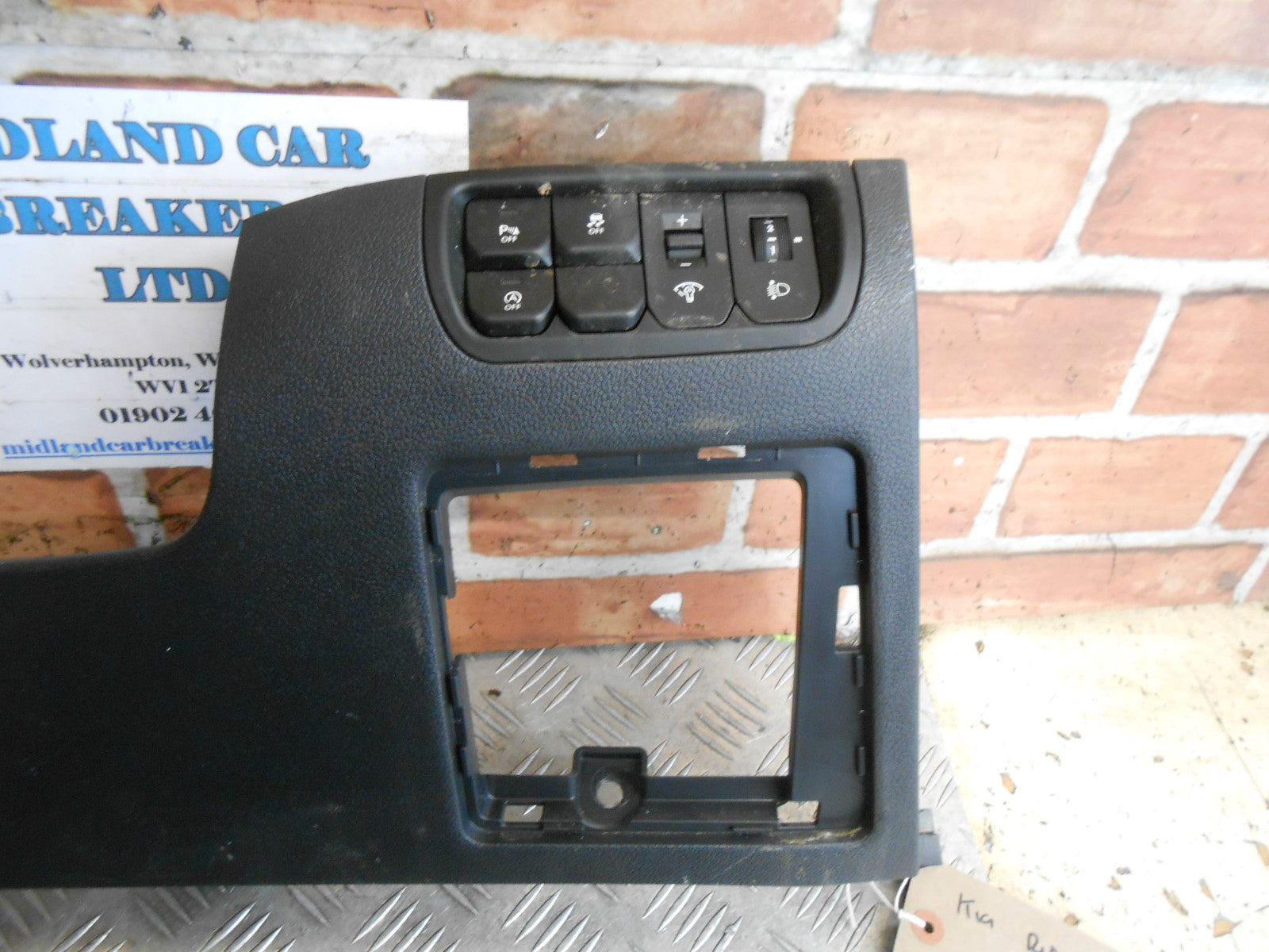 KIA RIO MK3 2015 DASH DASHBOARD TRIM SURROUND HEADLIGHT AIM SWITCH TC 847511W900