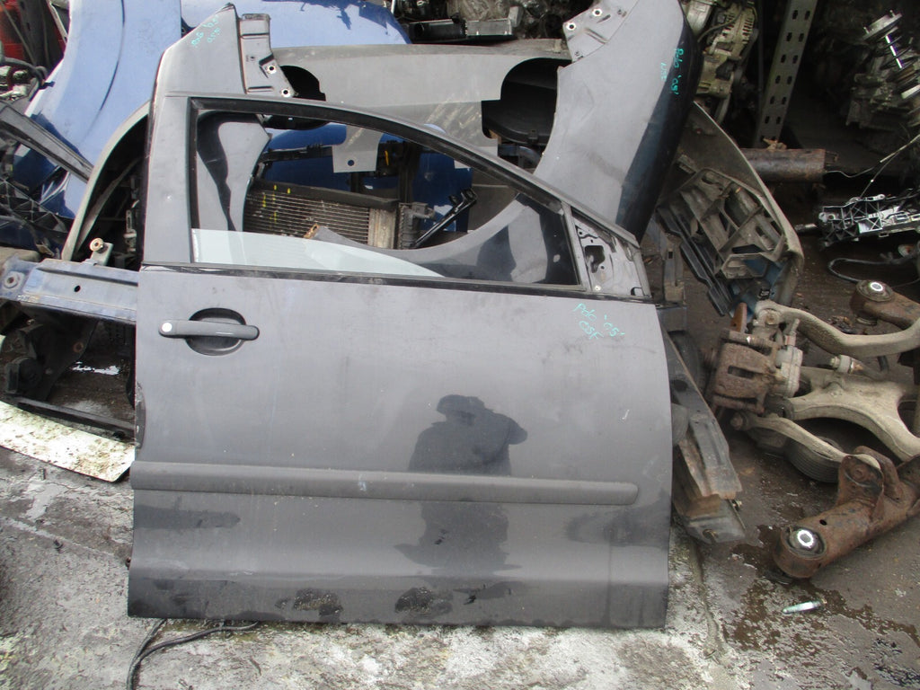 VW VOLKSWAGEN POLO MK4 2003 5 DOOR OSF DRIVER SIDE FRONT COMPLETE DOOR BLACK
