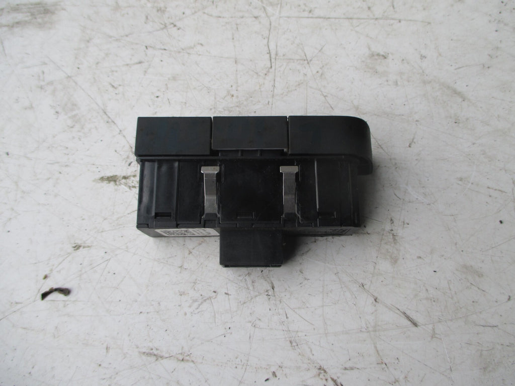 AUDI A1 8X 2014 DRIVE SELECT CONTROL SWITCH BUTTON ASSEMBLY 8X0959674L