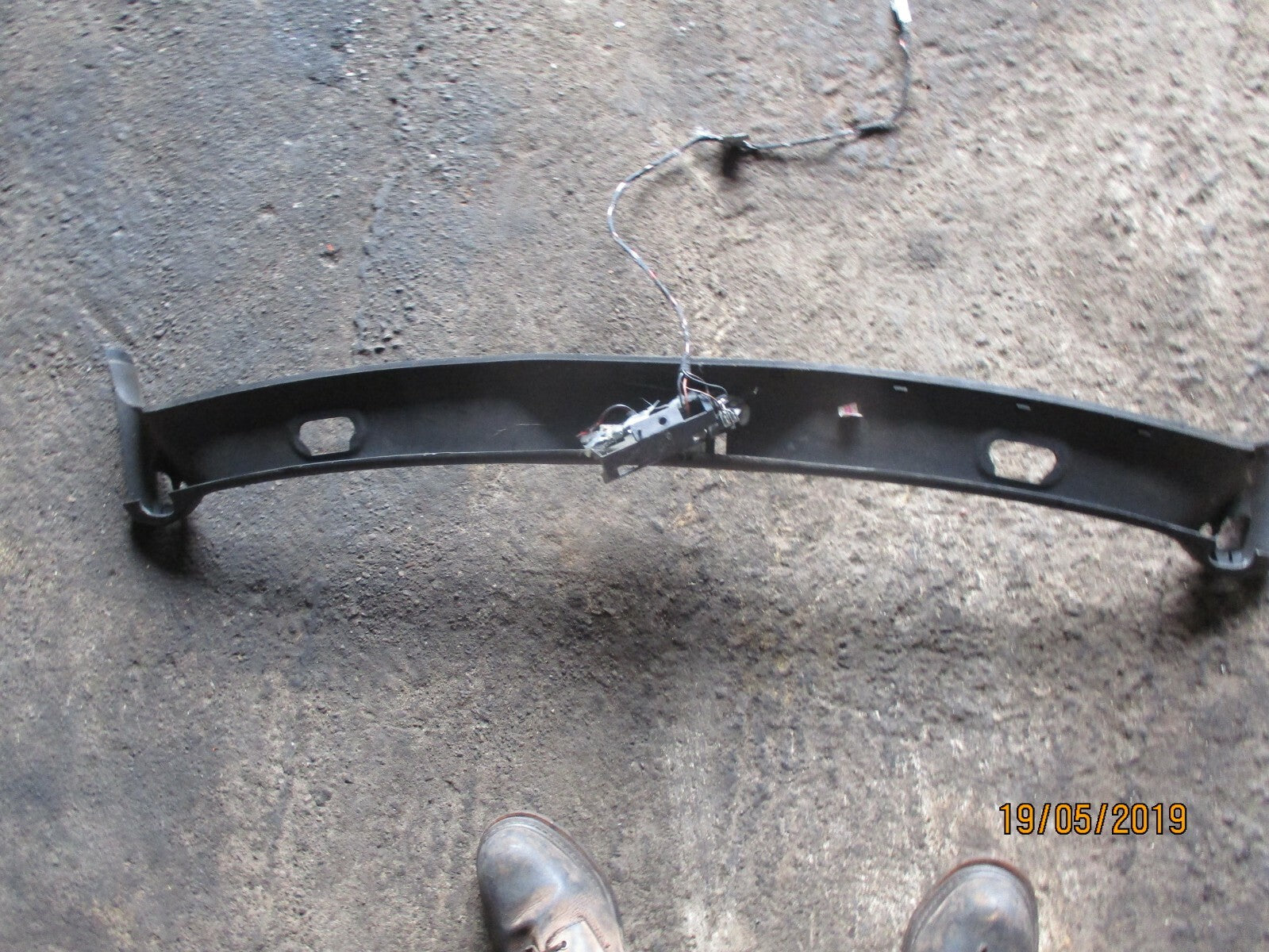 BMW Z3 E36 DOOR ENTRANCE FLOOR LIGHT LAMP TRIM PANEL 63311383055