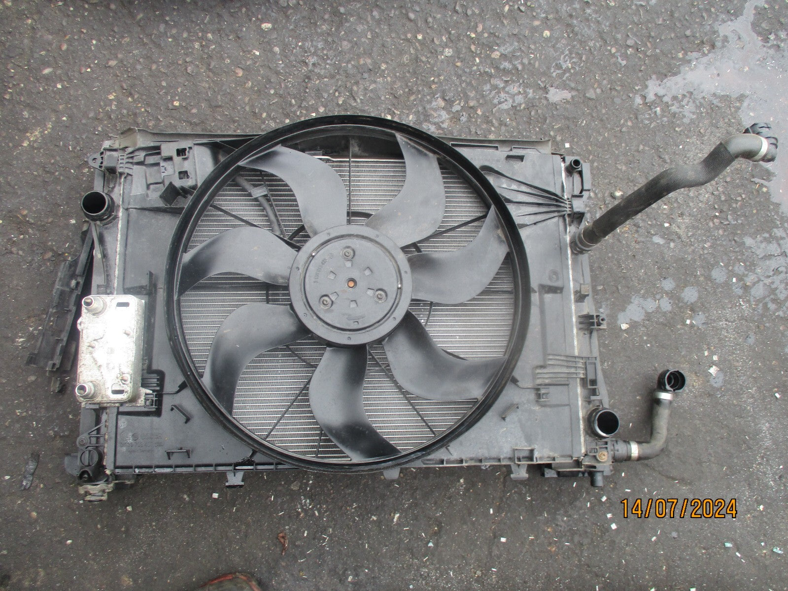 MERCEDES BENZ C CLASS W205 2017 2.1 DIESEL RADIATOR A0995002003 RP 41