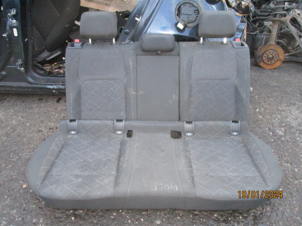 2023 VW VOLKSWAGEN GOLF MK8 ESTATE REAR COMPLETE SEAT BASE & BENCH FABRIC