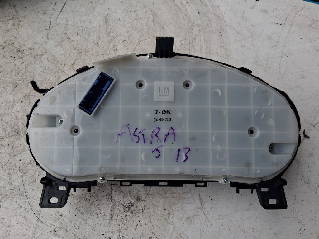 2013 VAUXHALL ASTRA J SPEEDOMETER SPEEDO INSTRUMENT CLUSTER 769317420