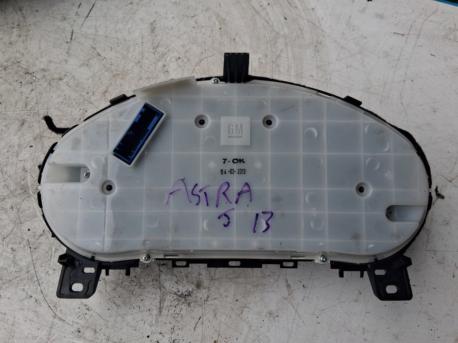 2013 VAUXHALL ASTRA J SPEEDOMETER SPEEDO INSTRUMENT CLUSTER 769317420
