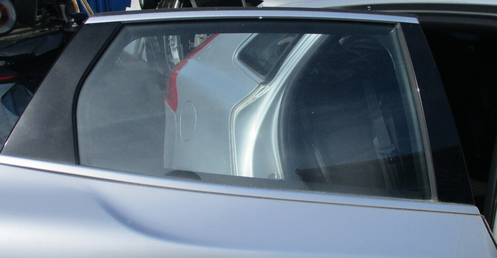 2016 VOLVO V40 R DESIGN OSR DRIVERS SIDE REAR DOOR GLASS WINDOW