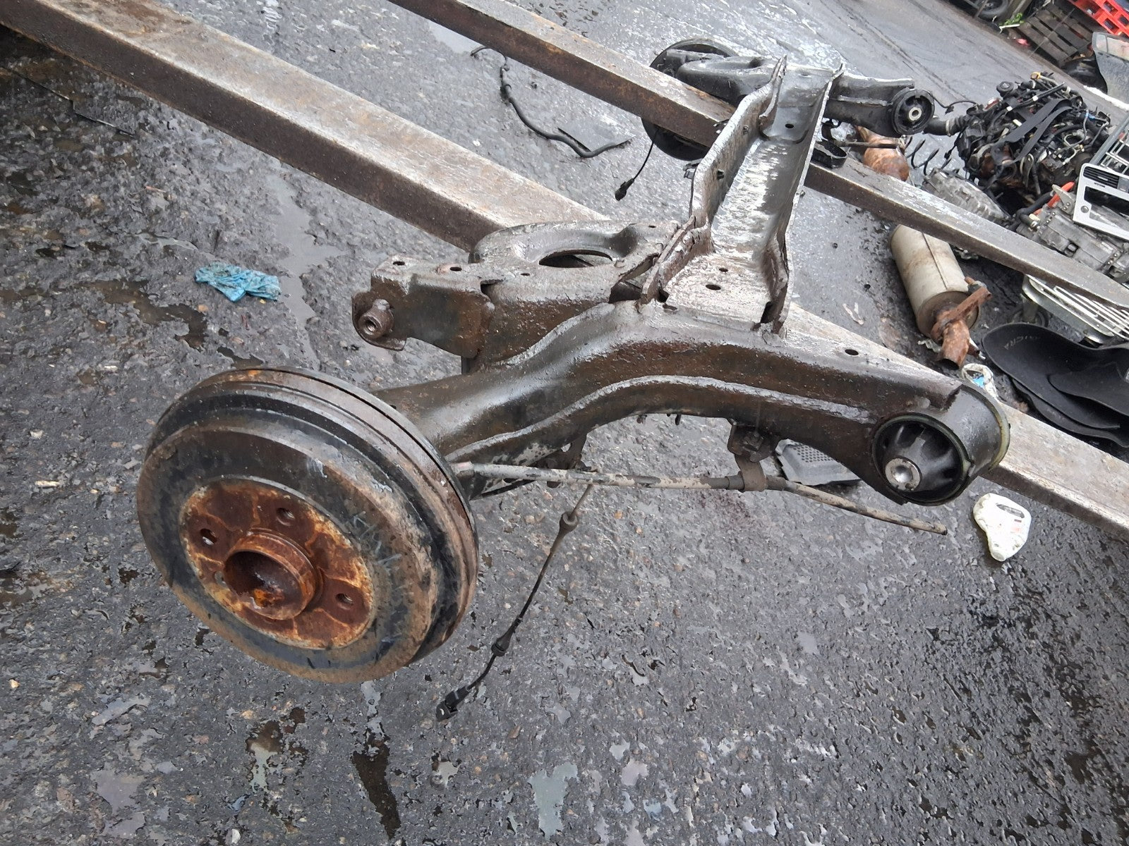 2017 NISSAN MICRA K14 COMPLETE  REAR AXLE DISC TYPE ASSEMBLY