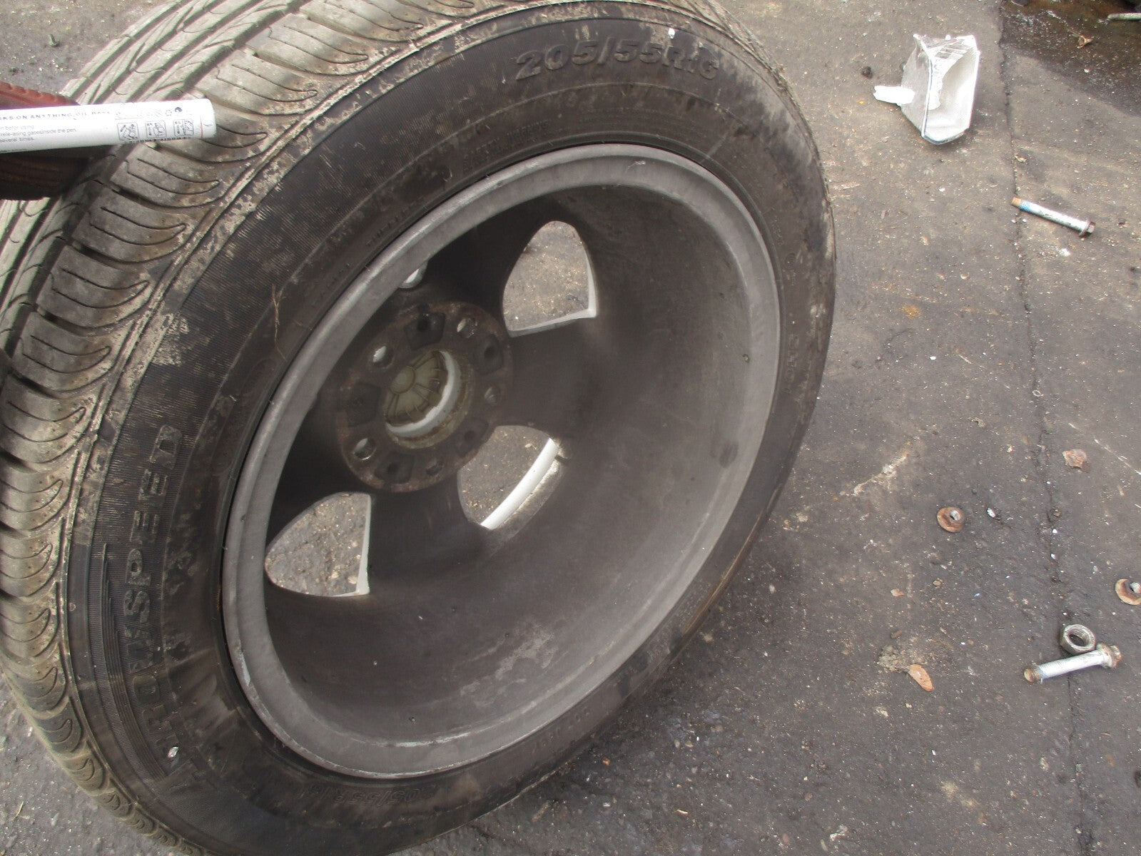 2009 BMW 1 SERIES E82 118D 16 INCH ALLOY WHEEL WITH TYRE 205/55R16 REF 4