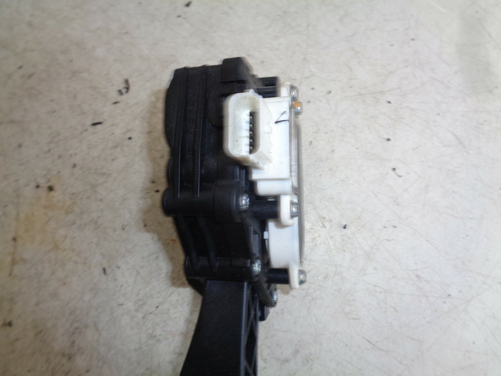 VAUXHALL VIVA 2018 1.0 PETROL MANUAL ACCELERATOR THROTTLE PEDAL 42361587