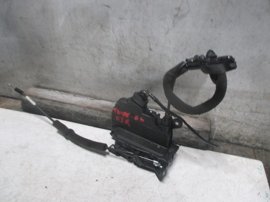 RENAULT TWINGO MK3 2017 OSR DRIVER SIDE REAR DOOR LOCK MECHANISM 825020351R